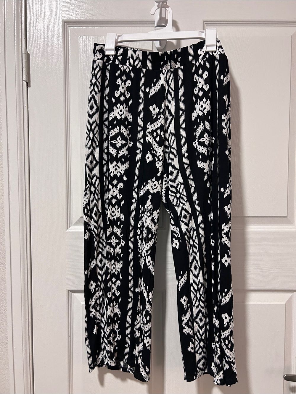 INC International Concepts Black and White Geometric Wide-Leg Pants